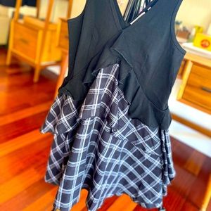 BLACK AND WHITE NEVER WORN OPEN CEREMONY RUFFLE DRESS SIZE SMALL